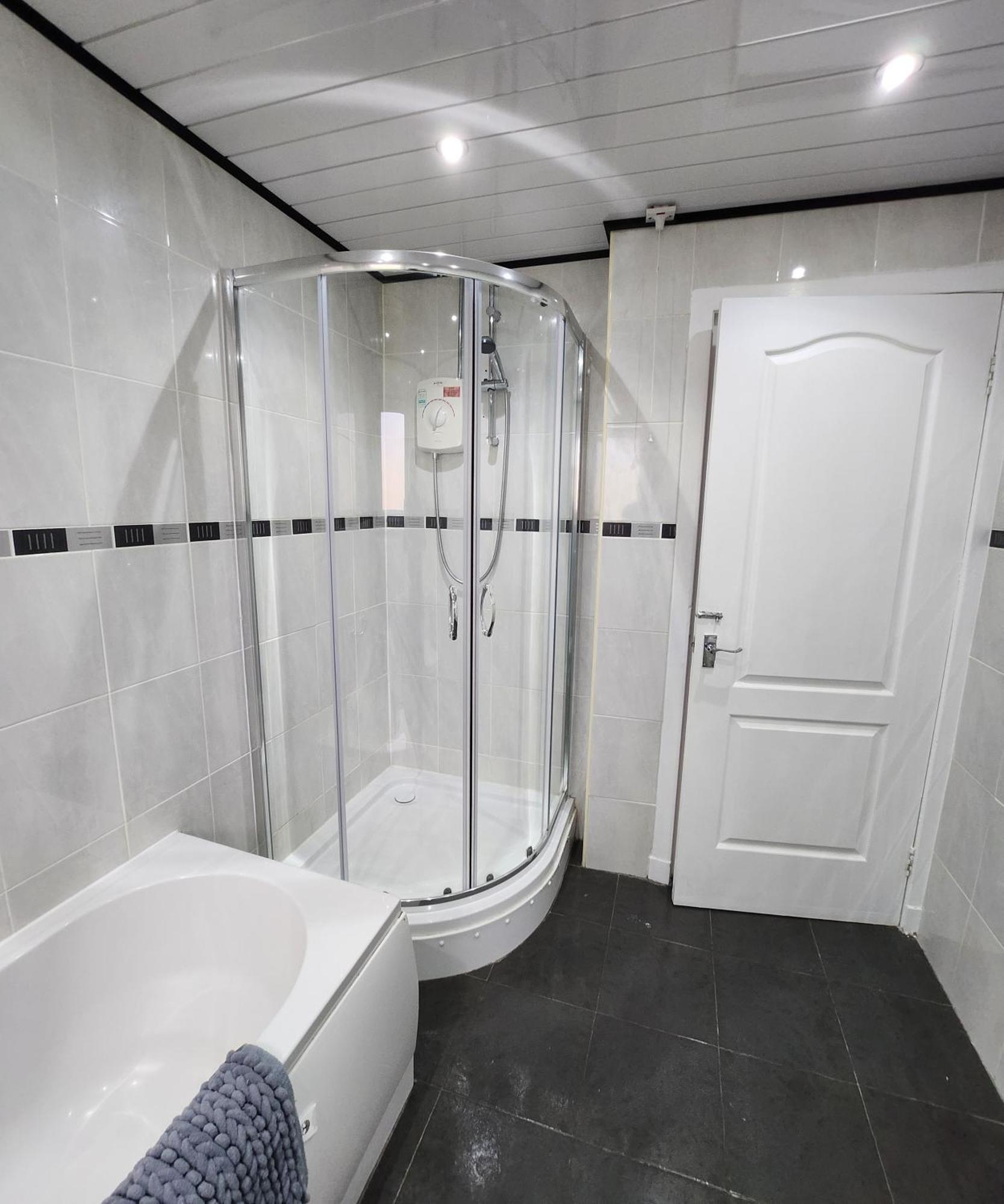Fm Homes & Apartments 3 Bedroom Motherwell Exterior photo